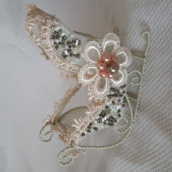 Set of Victorian Ornaments - Picture 2 of 5